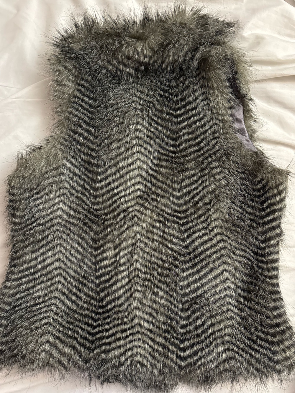 Francesca's Collections Faux Fur Vest in Gray and Black - Picture 5 of 5